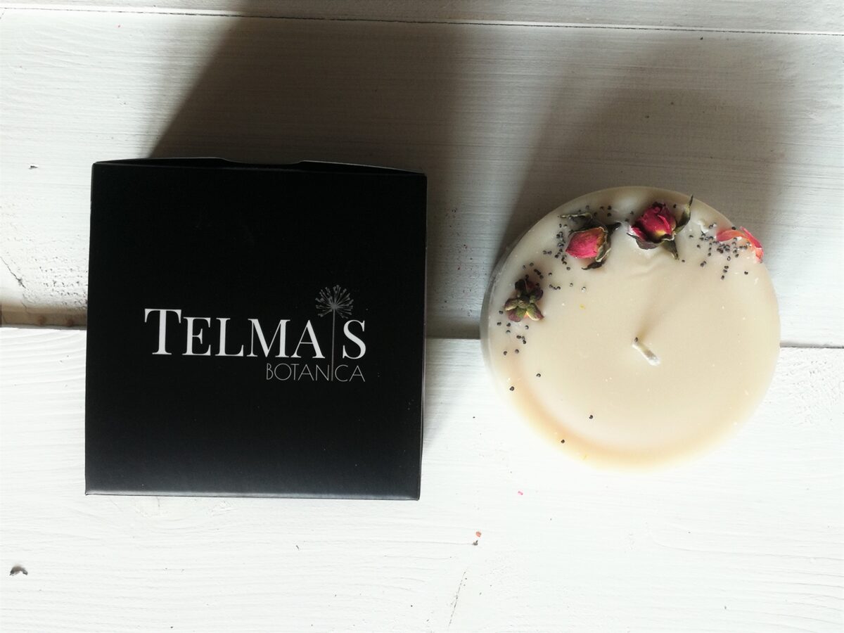 Soy wax candle with meadow flowers and aroma of rose - S Size