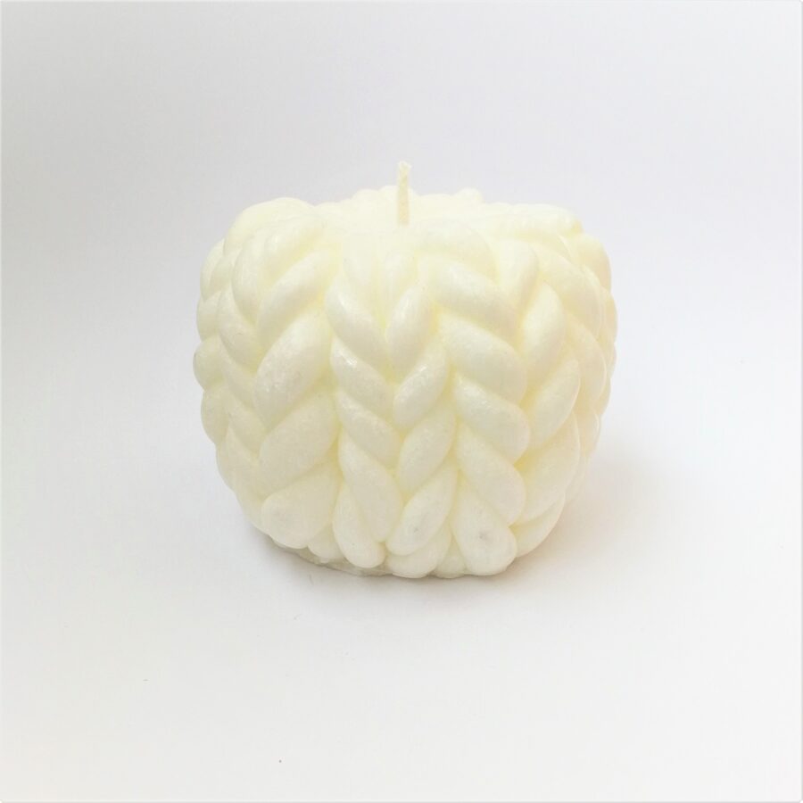 Knitted candle "Coziness"/ white