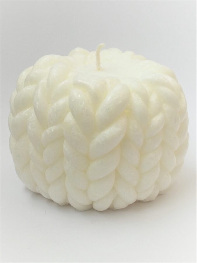 Knitted candle "Coziness"/ white