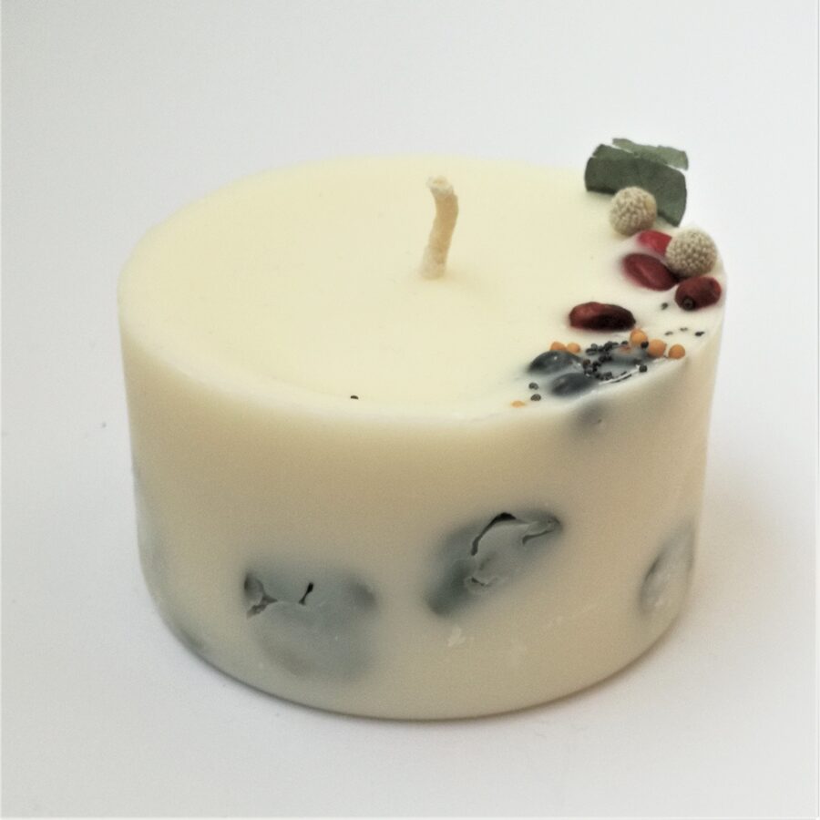 Soy wax candle with herbs and tobacco and oak aroma - S size