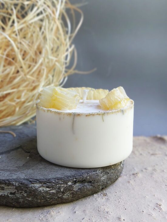 Natural soy wax candle with honey cells and scented with mild linden aroma